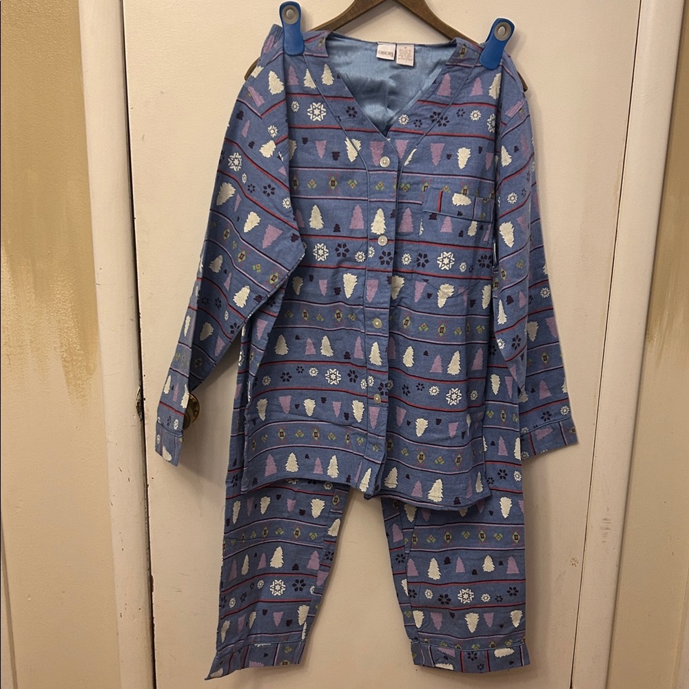 Cherokee Patterned Blue Pajamas Medium NWT
